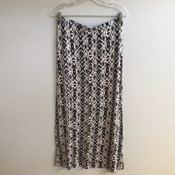 Volcom Skirt - Picture 2 of 4